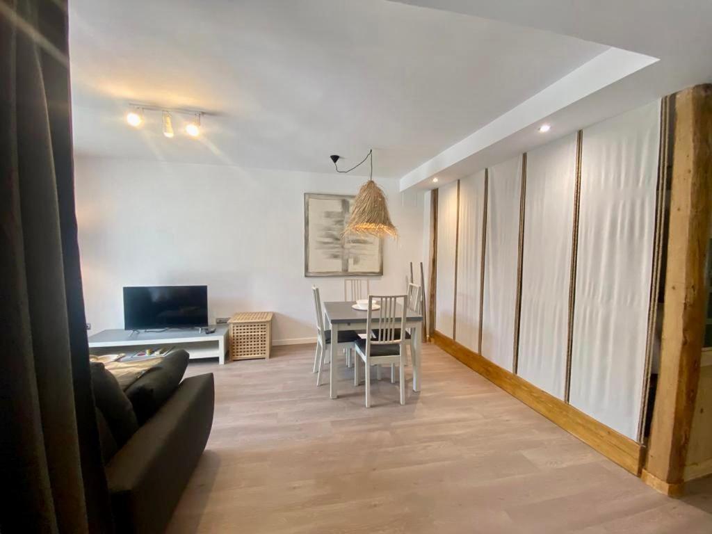 Luxury House Valencia D'Aneu Apartment Exterior foto